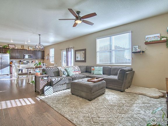 2nd image of 909 Charlton Dr
