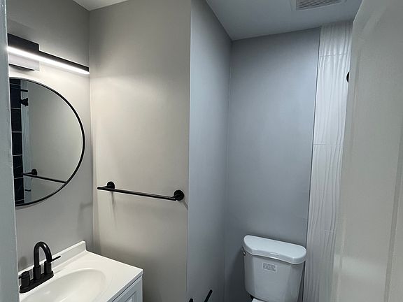 5th image of 31 Gillett St APT 211