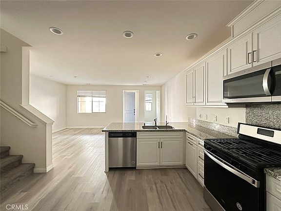 3rd image of 2888 E Berry Loop Privado #2888-45