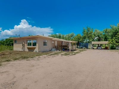 47 County Road 84d, Santa Fe, NM, 87506
