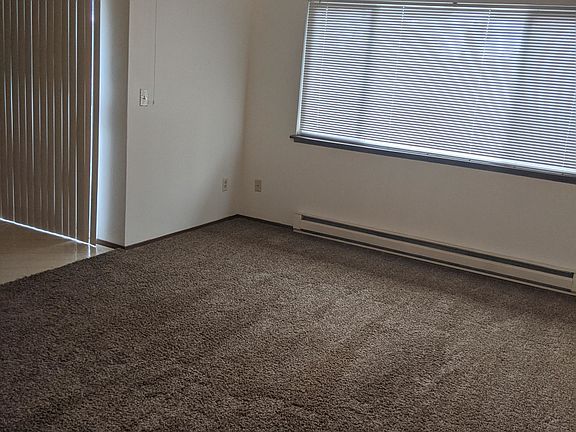 2nd image of 9908 158th St E APT 4