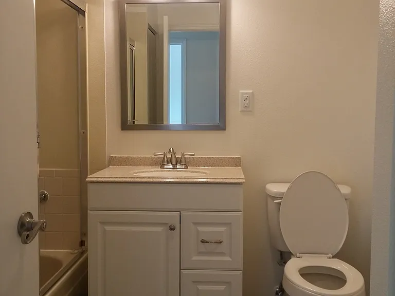 2322 Dearborn Ave #1-4 — Photo 8