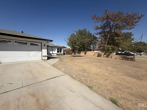 3rd image of 2801 Belden Ln