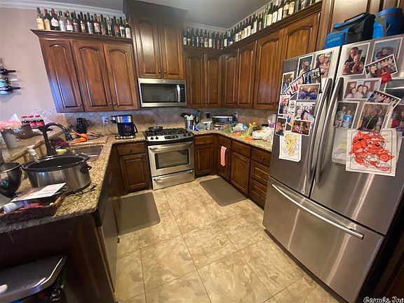 5th image of 1013 Puritan Dr