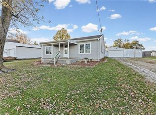 541 N Oak St, Garnett, KS 66032