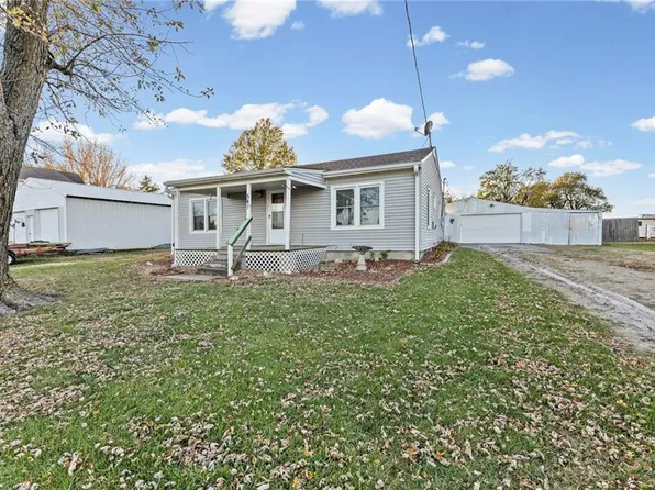 541 N Oak St, Garnett, KS 66032