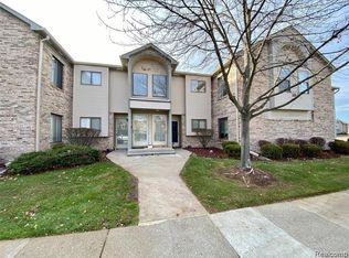 42715 Lilley Pointe Dr #108, Canton, MI 48187
