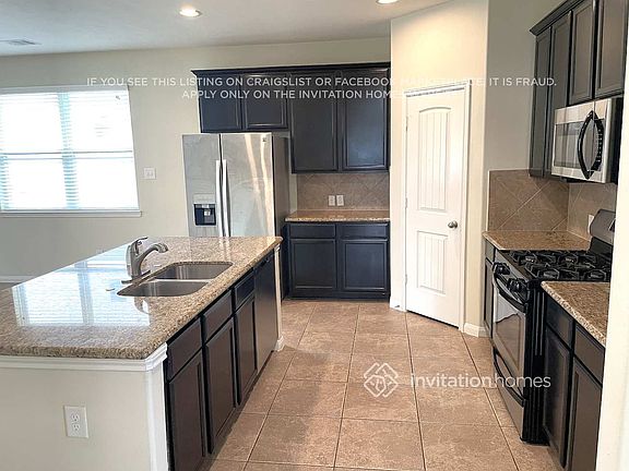 4th image of 30607 Gardenia Trace Dr