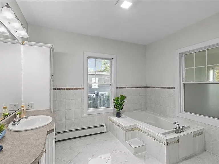 67 Armington St — Photo 12