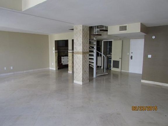 5th image of 600 NE 36th St Ph 19