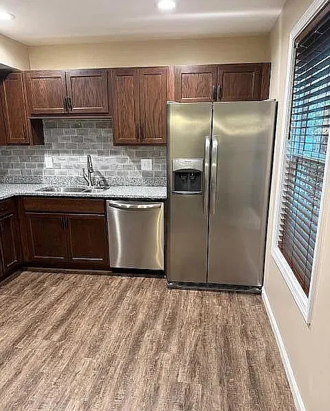 Charming 3-Bedroom Townhouse in Elizabethton, TN — Photo 3