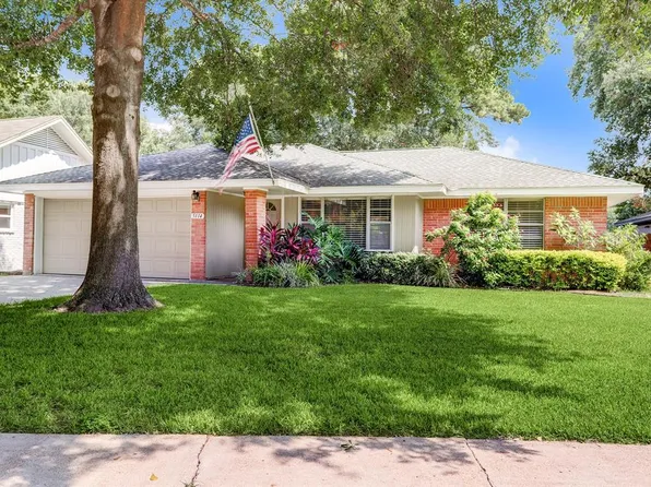 5114 Poinciana Dr, Houston, TX 77092