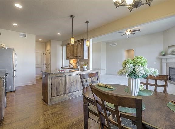 3rd image of 24324 W 91st Pl