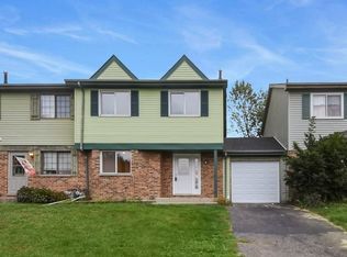 7S455 Creek Dr, Naperville, IL 60540