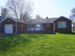 2497 Covert Rd, Burton, MI 48509