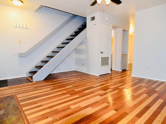 5th image of 2604 Bridgeway Ct #B