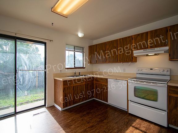 4th image of 704 Ponderosa Dr