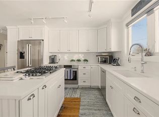 118 Center Ave, Middletown, RI 02842