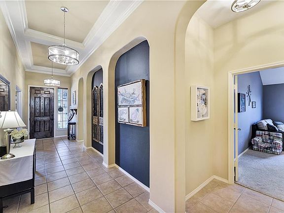 4th image of 5417 Chatsworth Ln