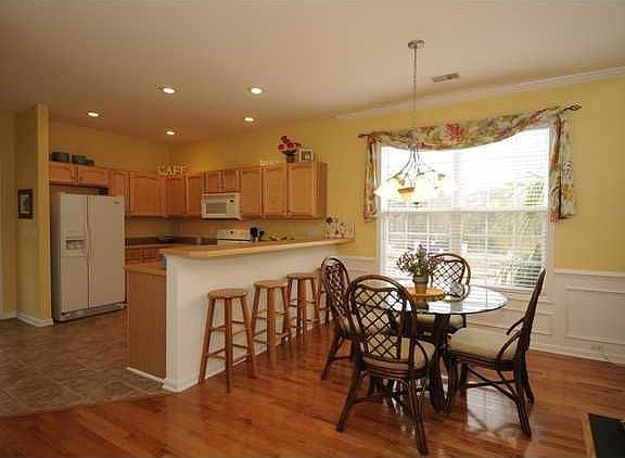 4th image of 2938 Woodland Park Dr
