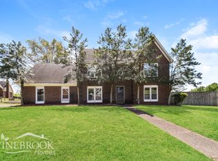 8883 Lake Edge Cv E, Cordova, TN 38016