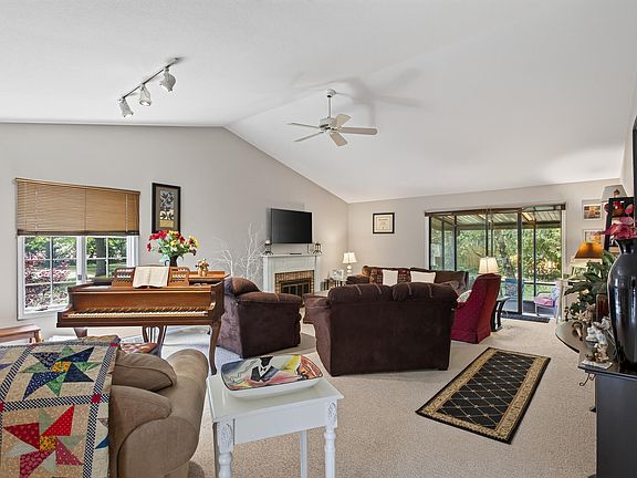 2nd image of 2277 Radcliff Cir SE
