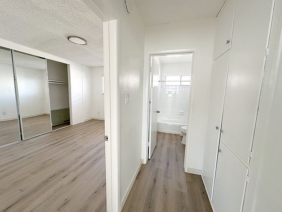 5th image of 12628 Pacific Ave