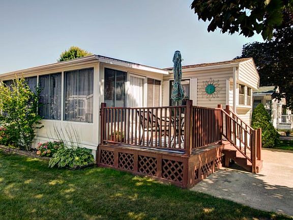 3rd image of 5241 Fredricksburg Ln