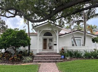 910 Brightwaters Blvd NE, Saint Petersburg, FL 33704