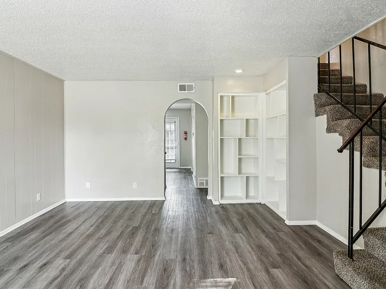 MB Arlington — Photo 4