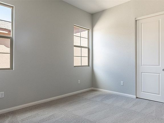 5th image of 363 Old Erie Pl