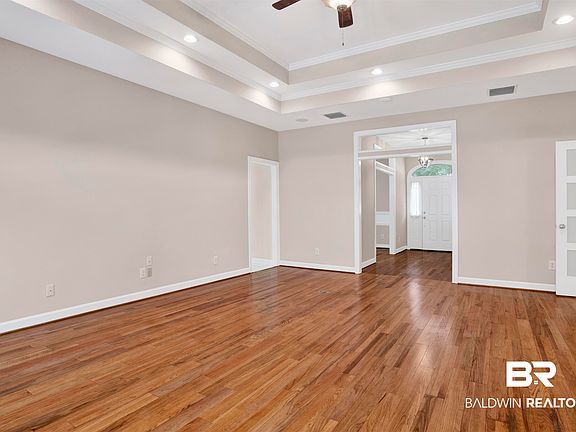 5th image of 105 Boosketuh Cir