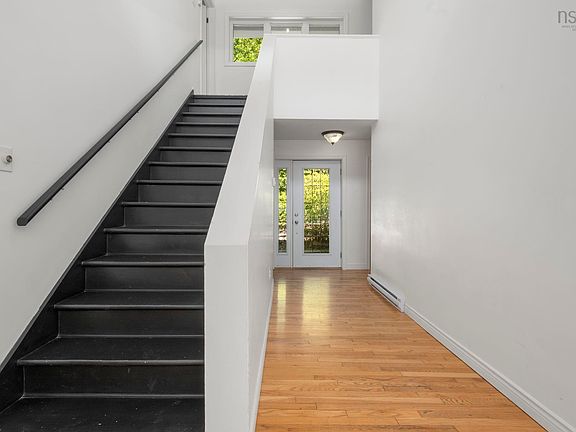 4th image of 181 Rolling Hills Dr