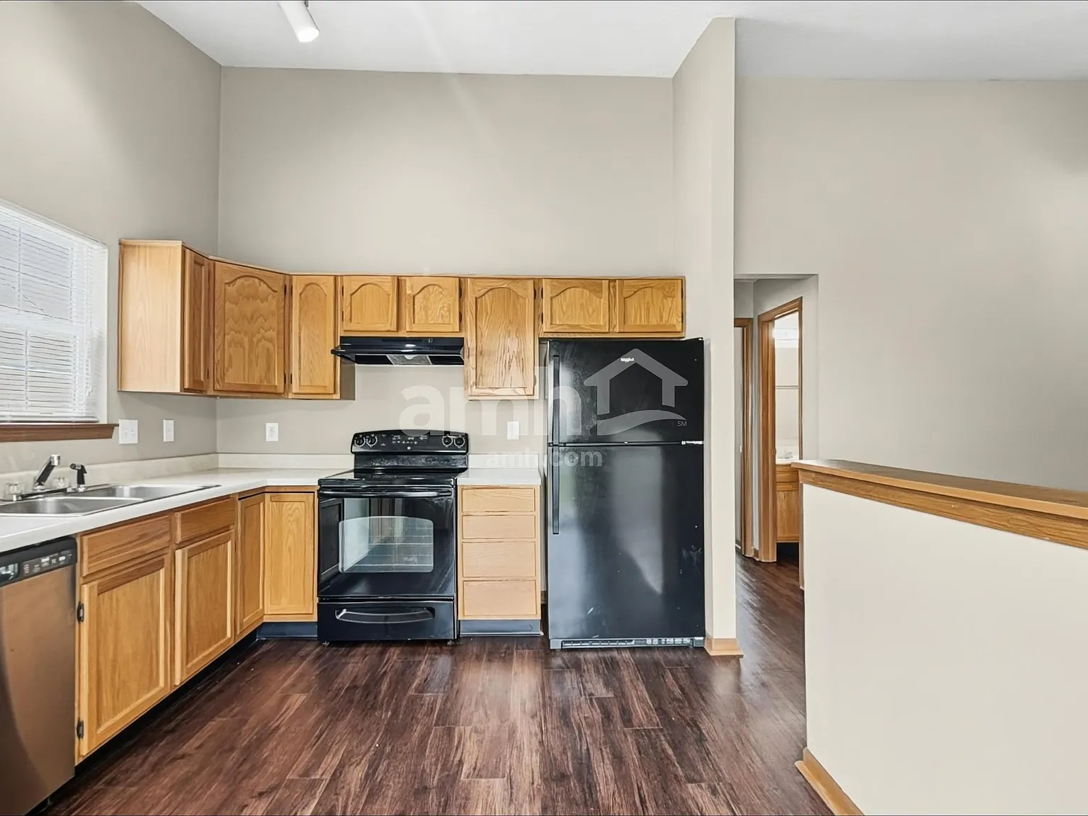 3 bed, 2.0 bath, 1256 sqft, $1,690 — Photo 4