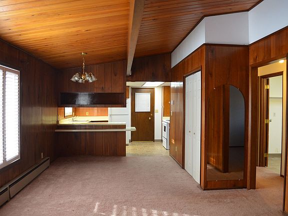 2nd image of 830 5th Ave APT B