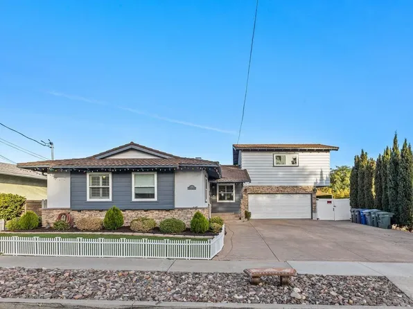 6245 Broadmoor Dr, La Mesa, CA 91942