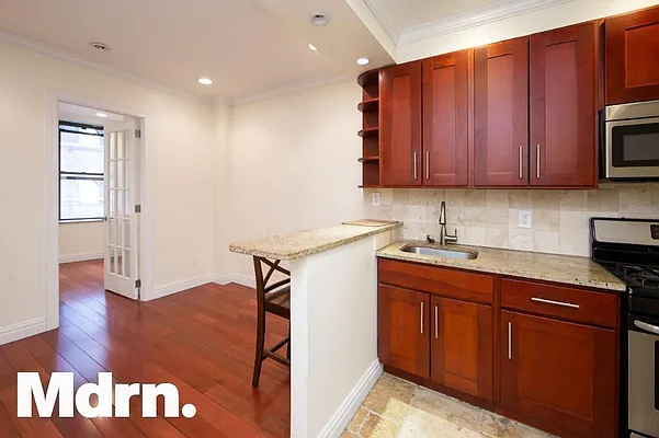 Rented by Mdrn Residential | media 2