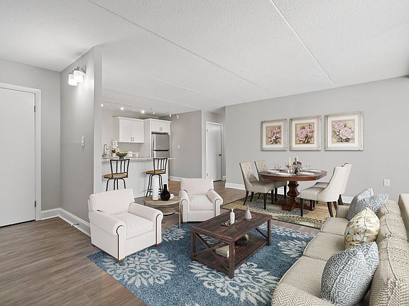 2nd image of 15 Skyline Dr APT 6