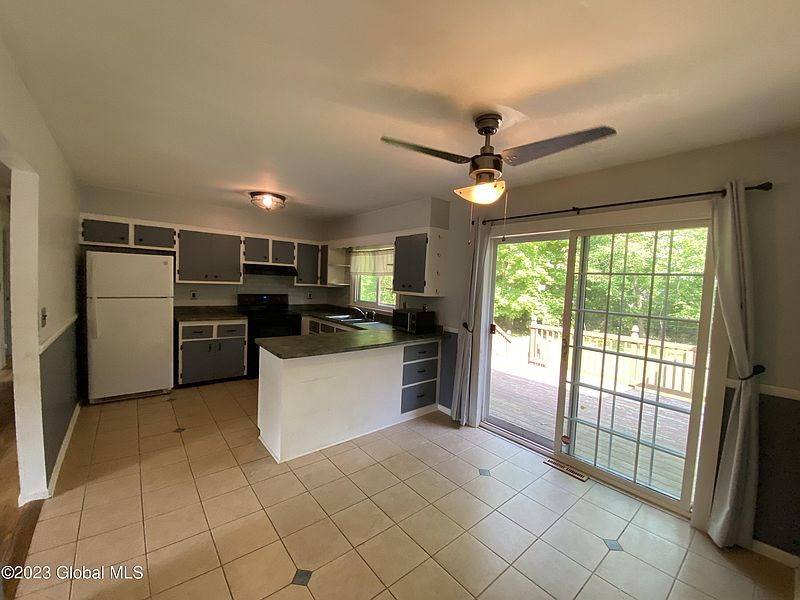 4th image of 45 Edmund Drive