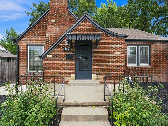3rd image of 556 S Poplar St