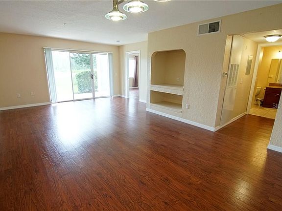 3rd image of 14049 Fairway Island Dr APT 114