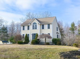 187 Chocolog Rd, Uxbridge, MA 01569