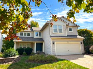 2112 Skylane Dr, Naperville, IL 60564