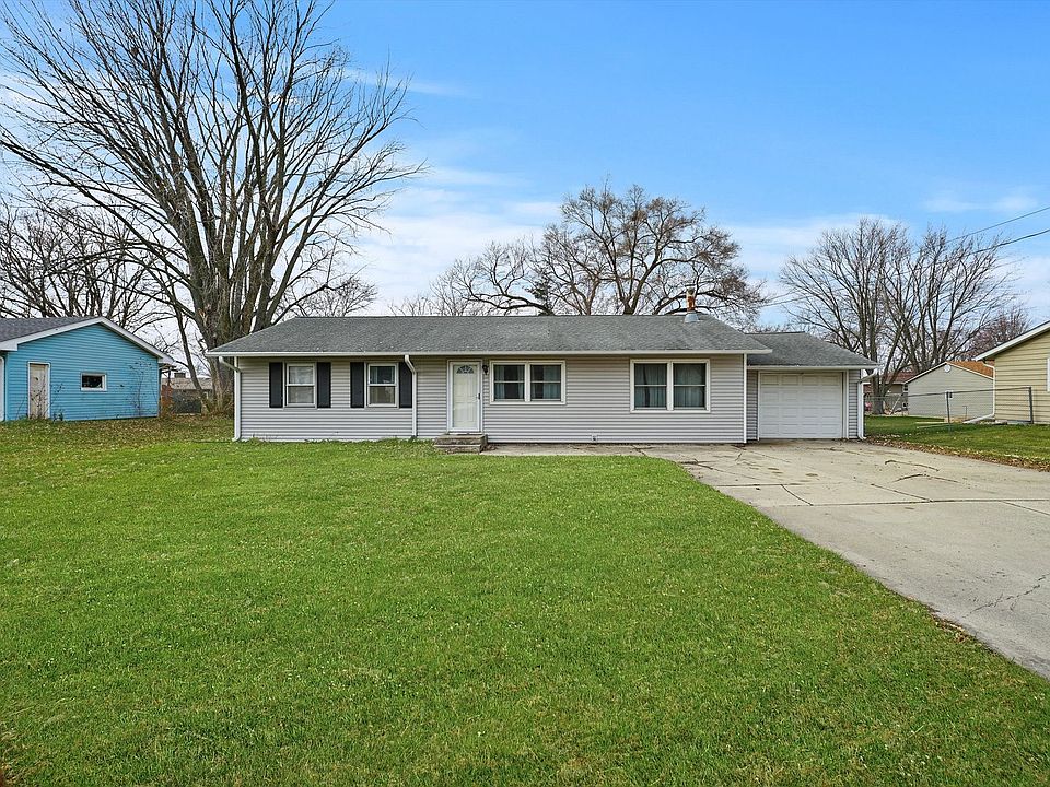 5456 S Harlan Dr, Rochelle, IL 61068 Zillow