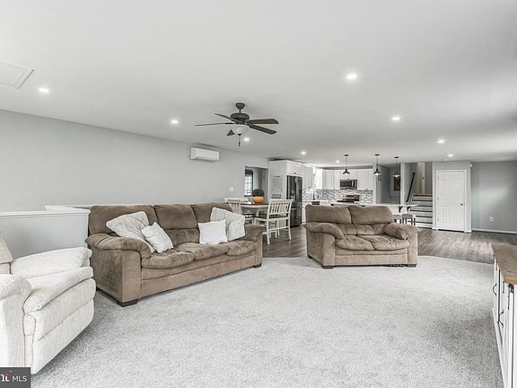 5th image of 29040 Greenhead Dr