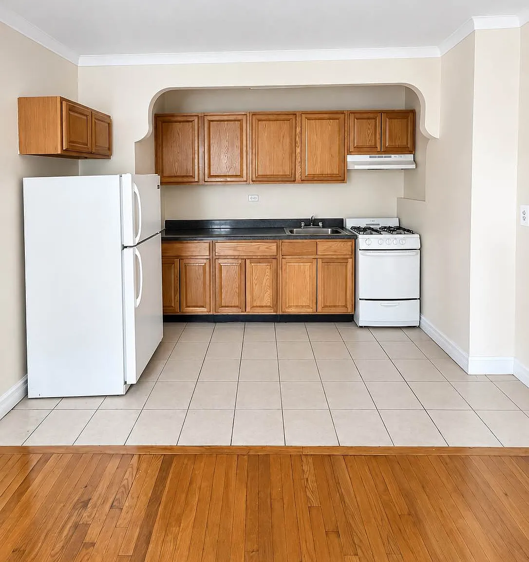 40-15 Hampton Street — Photo 1