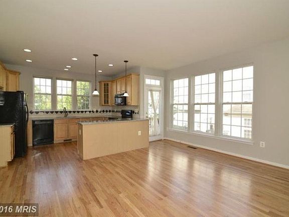 5th image of 13962 Gill Brook Ln