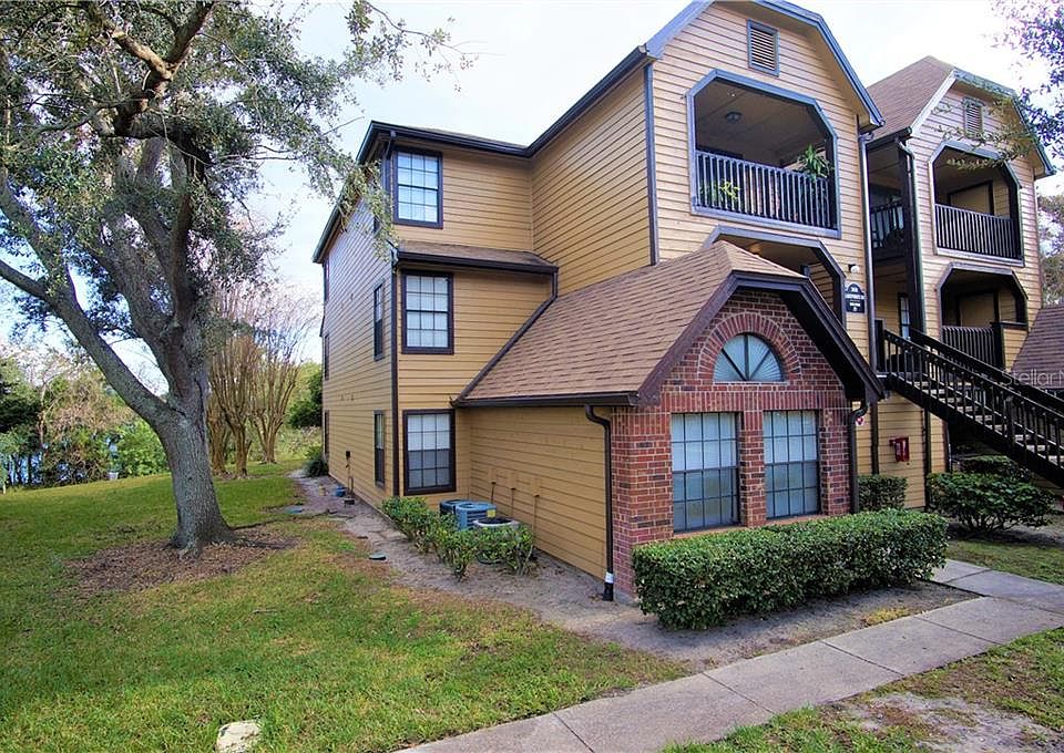 1st image of 355 Lakepointe Dr Unit 201
