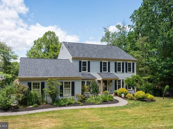 104 Birch Dr, Downingtown, PA 19335