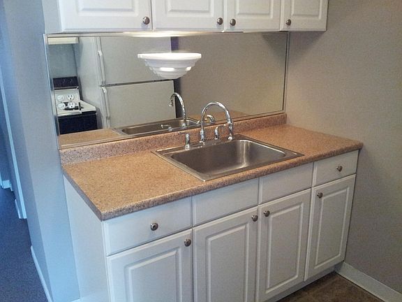 5th image of 8801 Schneider Ave APT 3